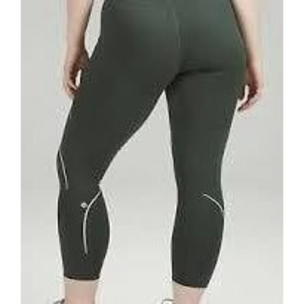 Lululemon Base Pace HR Tight High Rise Reflective Green 25" Crop Leggings 0 XS